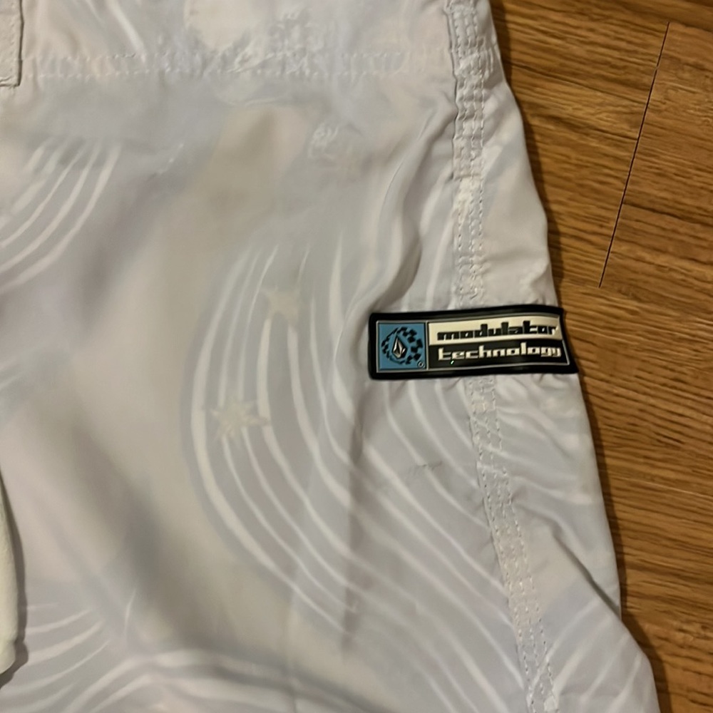 Volcom X Reversible - image 8